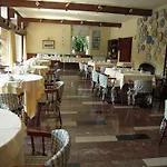 Alcazar 3*