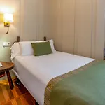 Alcazar 3* Ирун