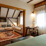 Отель Alcazar