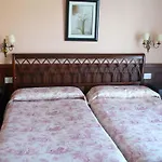 Alcazar Отель 3*