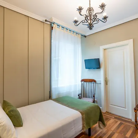 Hotel Alcazar - Centro Ciudad Irun