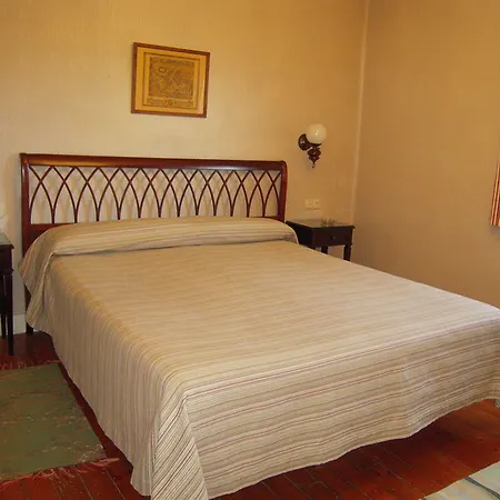 Alcazar 3* Ирун