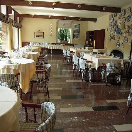 Alcazar 3*