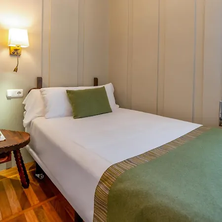 Alcazar 3* Irun