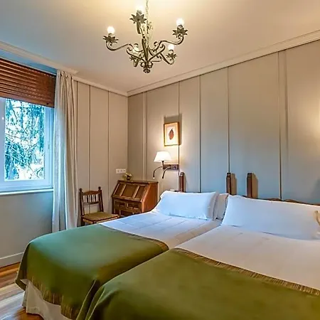 Alcazar Hotel 3*